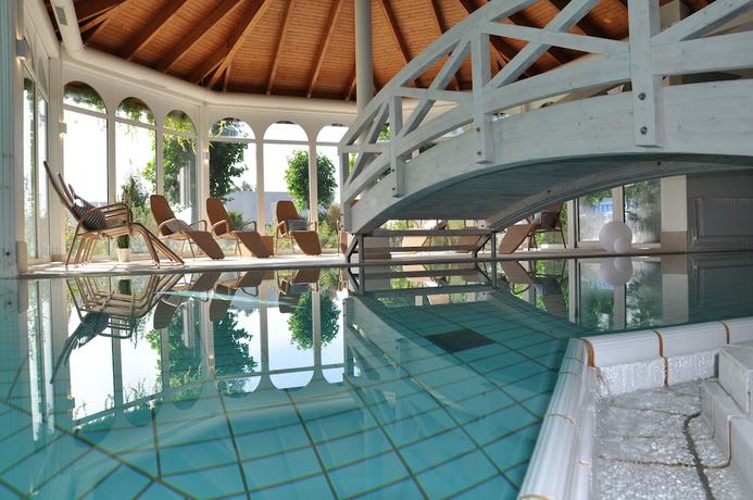 Imagen de la piscina del Hotel Strandhotel Weissenh&auml;user Strand. Foto 19