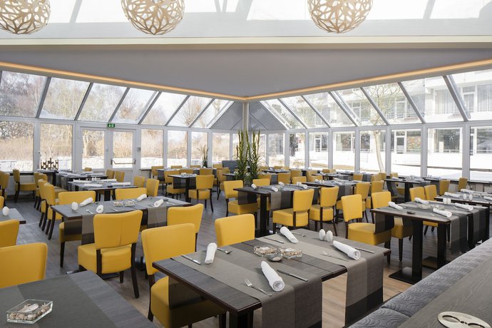 Imagen del bar/restaurante del Hotel Strandhotel Weissenh&auml;user Strand. Foto 5