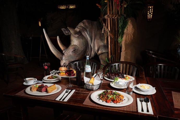 Imagen del bar/restaurante del Hotel Strandhotel Weissenh&auml;user Strand. Foto 7