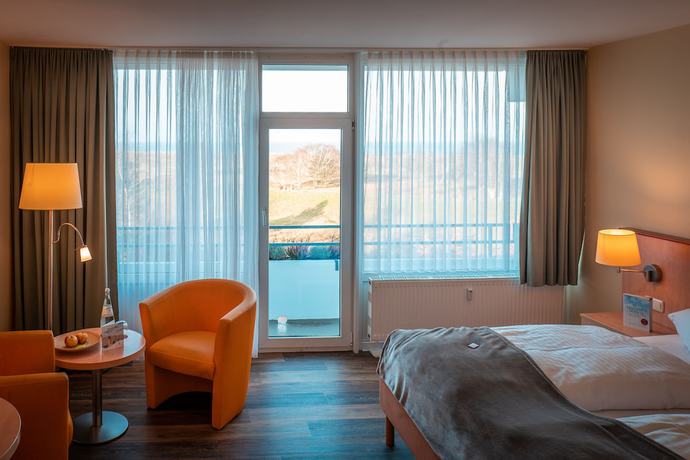 Imagen de la habitación del Hotel Strandhotel Weissenh&auml;user Strand. Foto 11