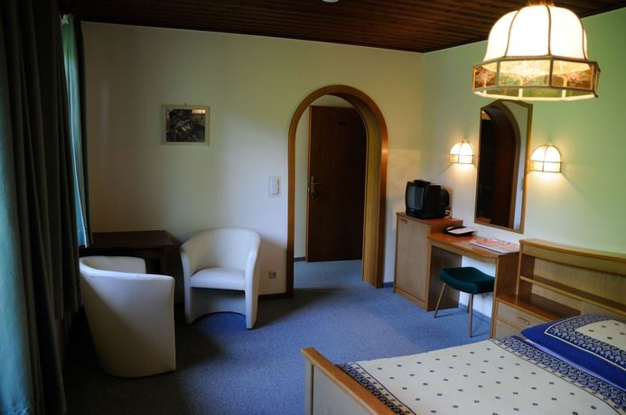 Imagen de la habitación del Hotel Strandhotel Weyregg. Foto 5