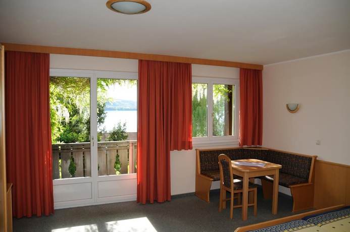 Imagen de la habitación del Hotel Strandhotel Weyregg. Foto 15