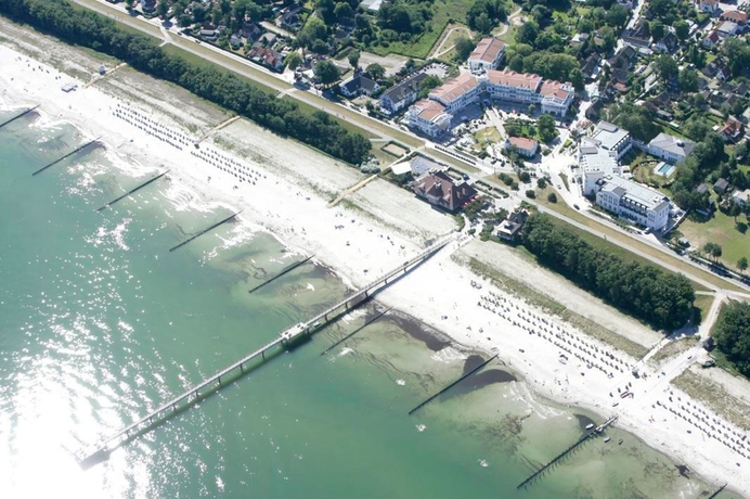 Imagen de los exteriores del Hotel Strandhotel Zingst. Foto 9