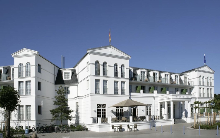 Imagen de los exteriores del Hotel Strandhotel Zingst. Foto 10