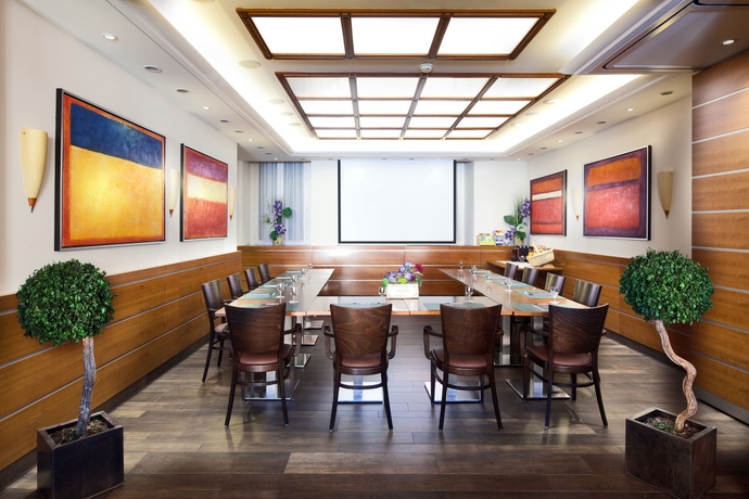 Imagen de los interiores del Hotel Strasbourg. Foto 14