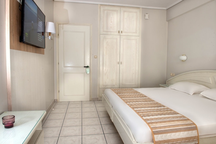 Imagen de la habitación del Hotel Strass, Katerini. Foto 3