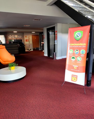 Imagen de los interiores del Hotel Strassen. Foto 14
