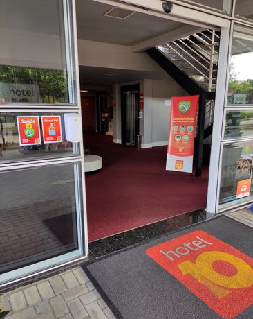 Imagen de los interiores del Hotel Strassen. Foto 17