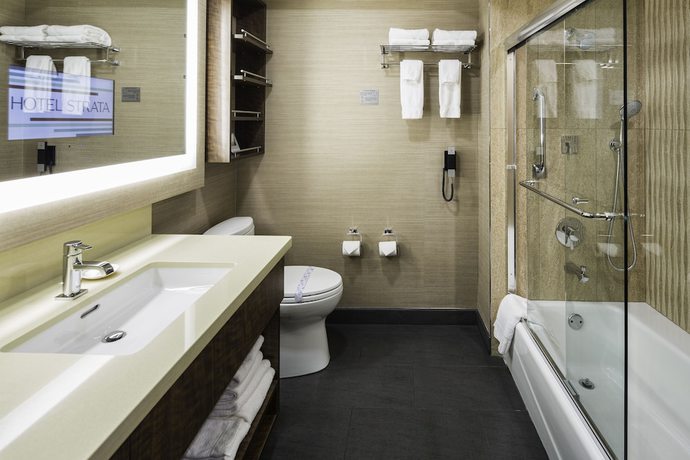 Imagen de la habitación del Hotel Strata. Foto 6