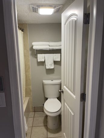 Imagen de la habitación del Hotel Stratford House Inn Branson. Foto 6
