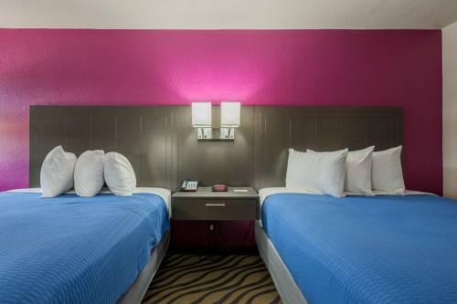 Imagen de la habitación del Hotel Stratford House Inns - Edmond. Foto 13