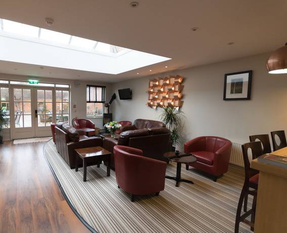 Imagen de los interiores del Hotel Stratford Limes. Foto 19