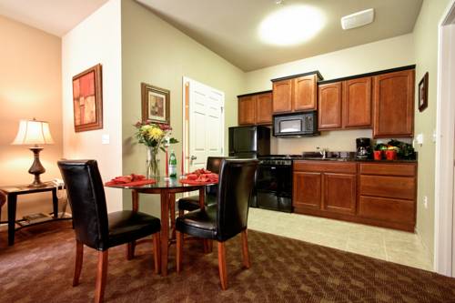 Imagen de la habitación del Hotel Stratford Suites Spokane Airport. Foto 6