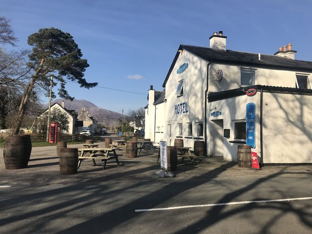 Imagen de los exteriores del Hotel Strathcarron. Foto 16