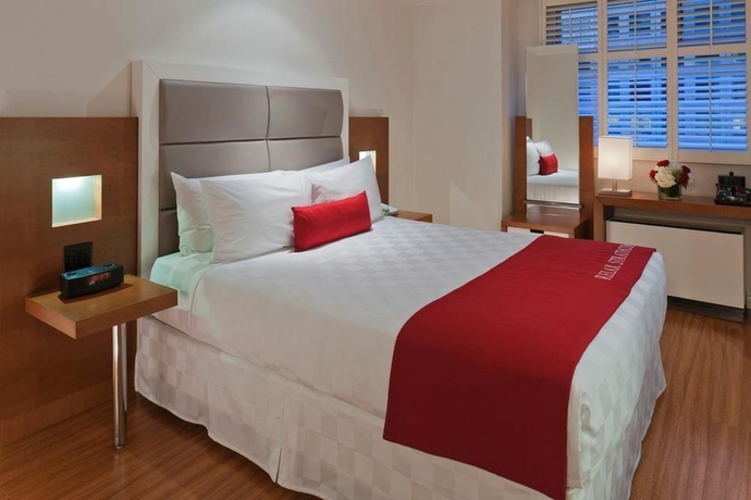 Imagen de la habitación del Hotel Strathcona, Toronto. Foto 10