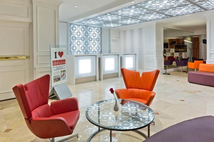 Imagen de los interiores del Hotel Strathcona, Toronto. Foto 15