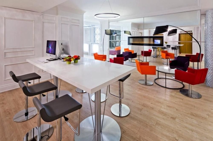 Imagen de los interiores del Hotel Strathcona, Toronto. Foto 16