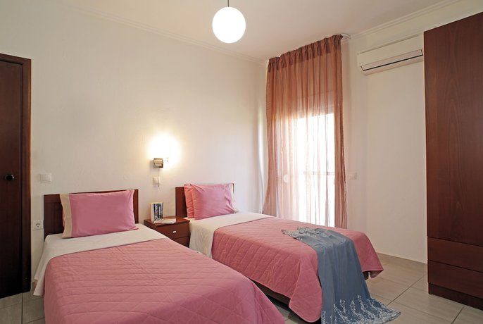 Imagen de la habitación del Hotel Stratos, Afitos. Foto 11