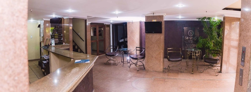 Imagen de los interiores del Hotel Stratus Vila. Foto 18