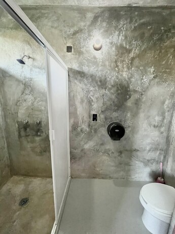 Imagen general del Hotel Straw Hat Surf Hostel. Foto 8