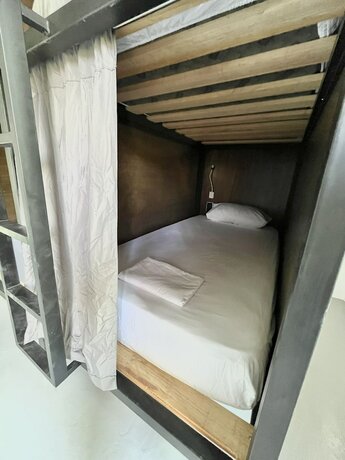 Imagen general del Hotel Straw Hat Surf Hostel. Foto 13