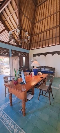 Imagen de los interiores del Hotel Strawberry Hill & Restaurant. Foto 14