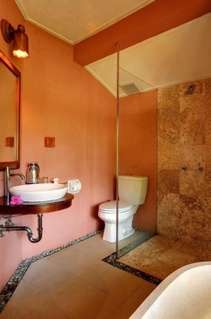 Imagen de la habitación del Hotel Strawberry Hill & Restaurant. Foto 12