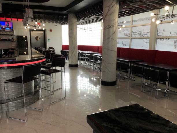 Imagen del bar/restaurante del Hotel Streamline. Foto 6