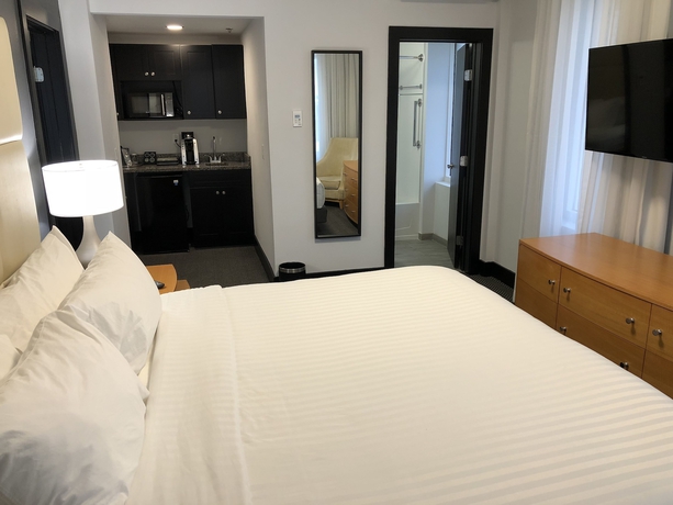 Imagen de la habitación del Hotel Streamline. Foto 14