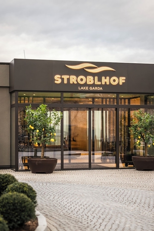 Imagen de los interiores del Hotel Stroblhof Lake Garda. Foto 15