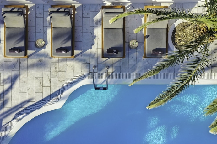 Imagen de la piscina del Hotel Strogili - Adults Only. Foto 19