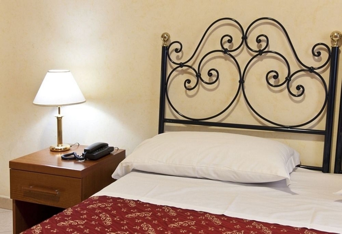 Imagen de la habitación del Hotel Stromboli. Foto 8