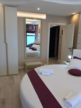 Imagen de la habitación del Hotel Strora. Foto 9