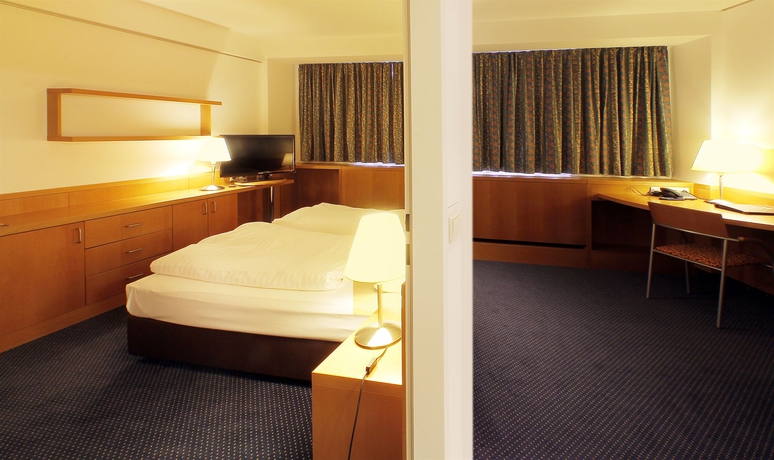 Imagen de la habitación del Hotel Strudlhof. Foto 9