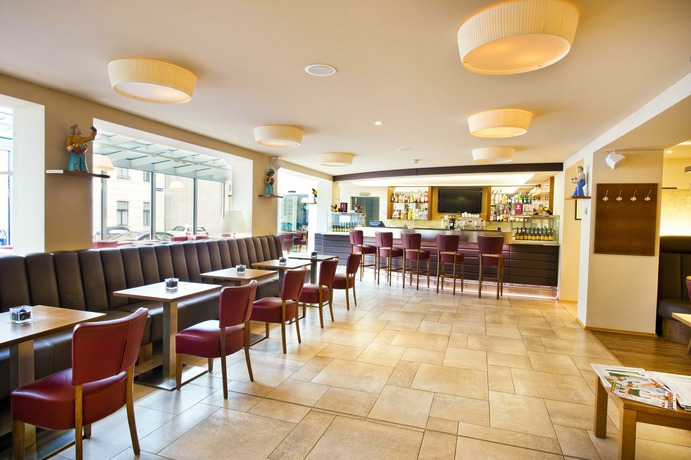 Imagen del bar/restaurante del Hotel Strudlhof. Foto 6