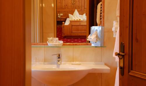 Imagen de la habitación del Hotel Stubaierhof. Foto 4