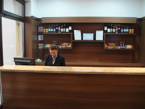 Imagen general del Hotel Student, Bucarest. Foto 3