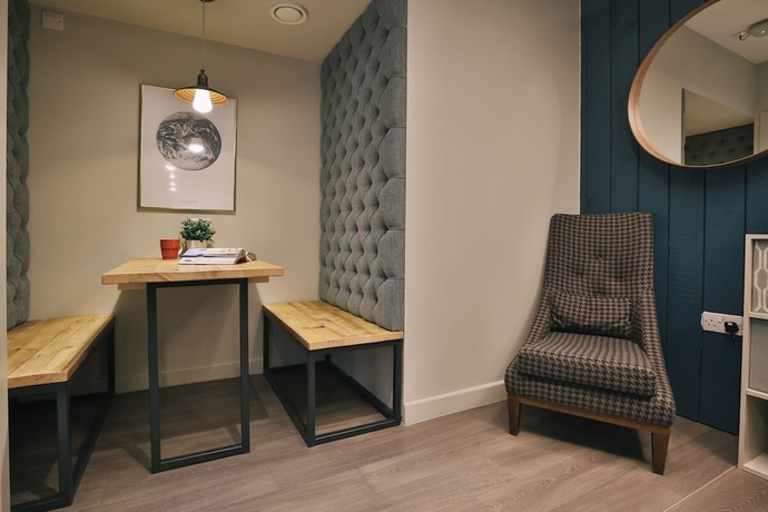 Imagen de los interiores del Hotel Student Only Bath Street. Foto 9