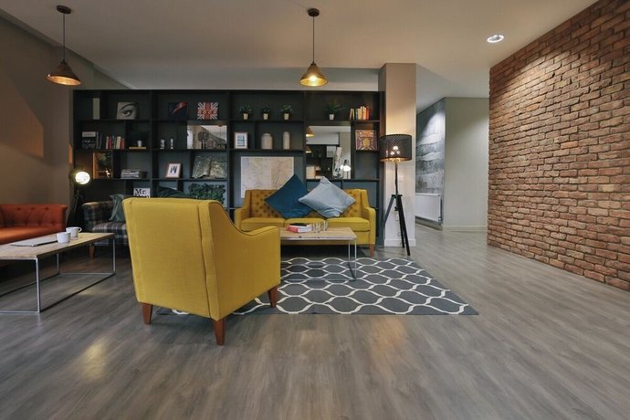 Imagen de los interiores del Hotel Student Only Bath Street. Foto 15