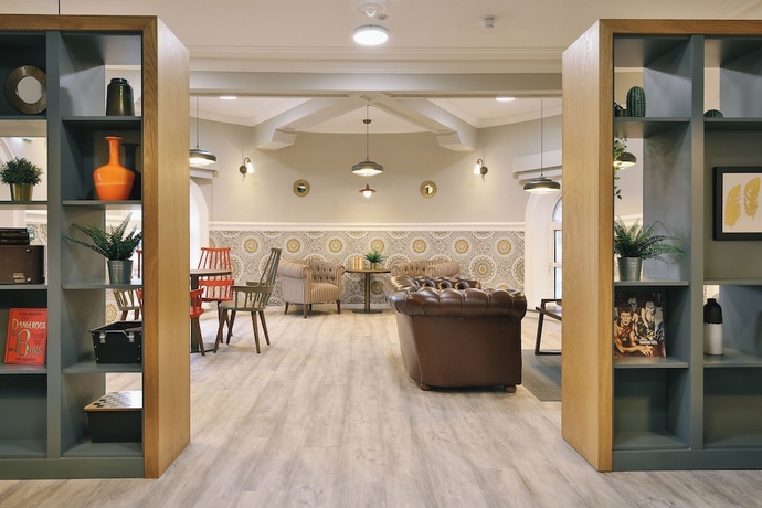Imagen de los interiores del Hotel Student Only Provincial House. Foto 11