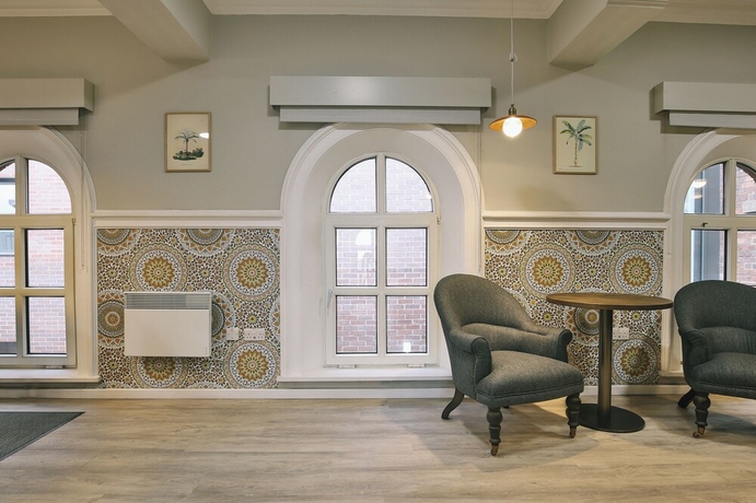 Imagen de los interiores del Hotel Student Only Provincial House. Foto 12