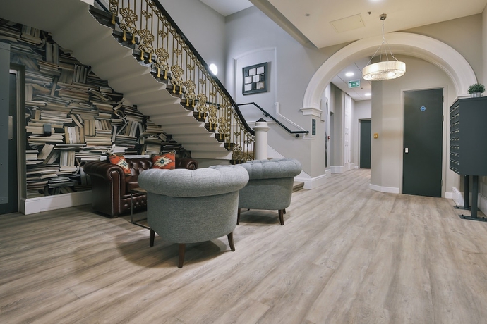 Imagen de los interiores del Hotel Student Only Provincial House. Foto 14