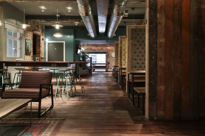 Imagen de los interiores del Hotel Student Only The Emporium. Foto 10