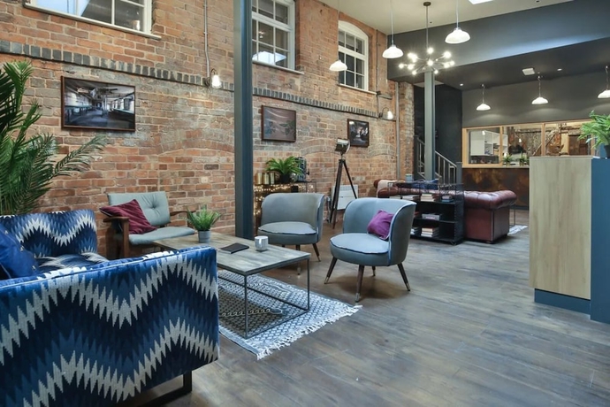 Imagen de los interiores del Hotel Student Only The Emporium. Foto 16
