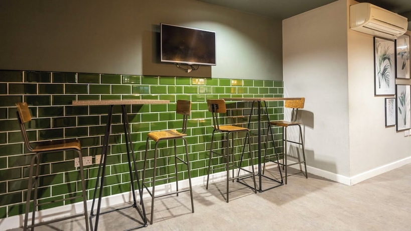 Imagen del bar/restaurante del Hotel Student Only The Glassworks. Foto 3