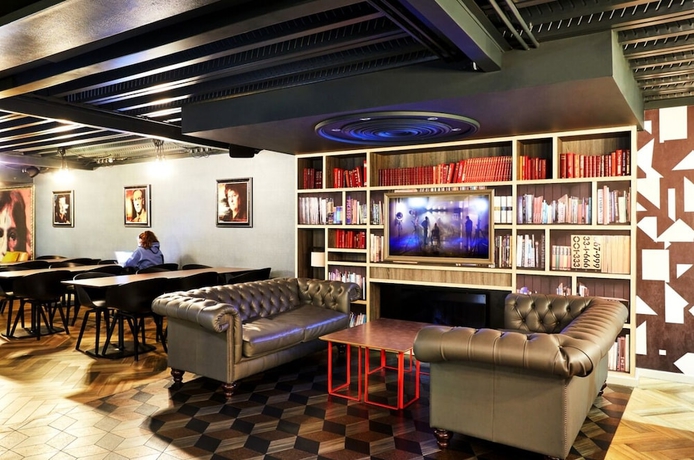 Imagen de los interiores del Hotel Student Only Vita Crosshall Street. Foto 10