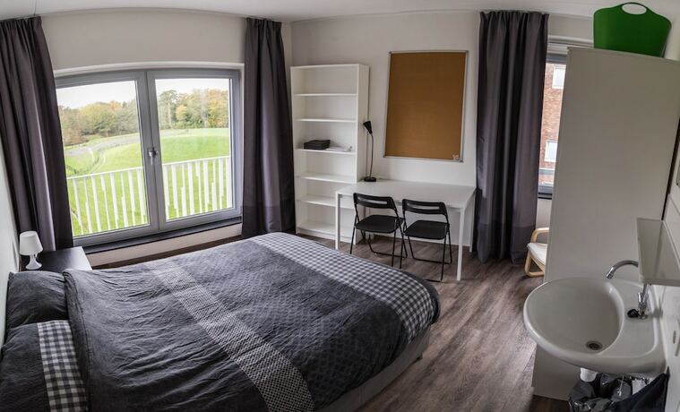 Imagen de la habitación del Hotel StudentStay. Foto 18