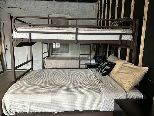 Imagen de la habitación del Hotel Studio 424. Foto 18