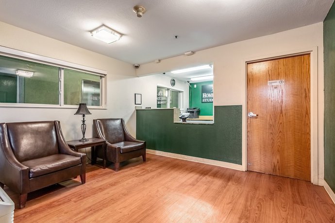 Imagen de los interiores del Hotel Studio 51 Extended Stay. Foto 18