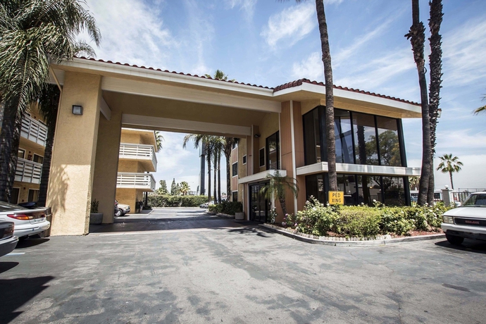 Imagen de los exteriores del Hotel Studio 6 Anaheim, Ca. Foto 9